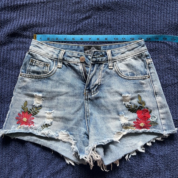 Angie Embroidered High Rise Denim Jean Shorts  size S w/ floral details - Picture 4 of 11
